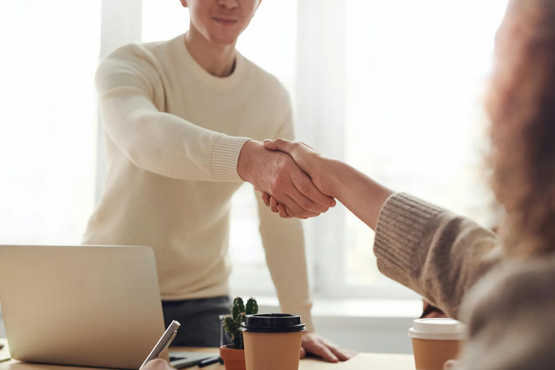 Servicios integrales de asesoría energética para empresas en Santiago de Compostela.